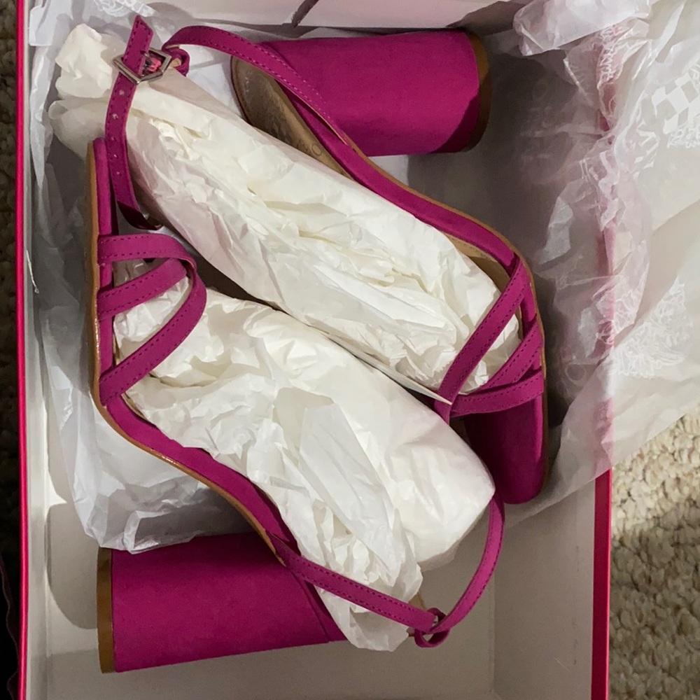 Pink vince camuto heels